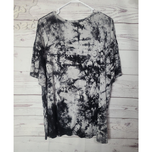 SHEIN Curve Black Gray Tie Dye Stretch Crew Neck Short Sleeve Top Womans SZ 2XL - Picture 2 of 4